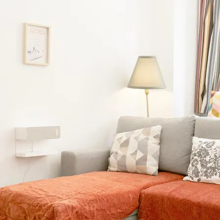 Modern Cozy In 아파트